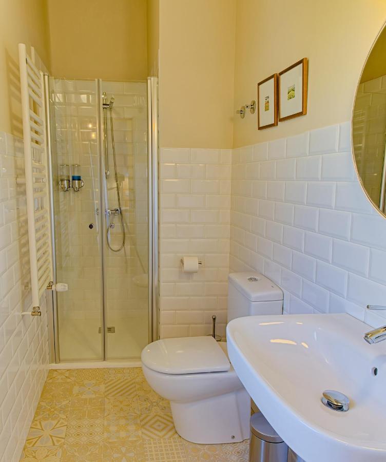 Sabina Hotel Аренас де Сан Педро Екстериор снимка